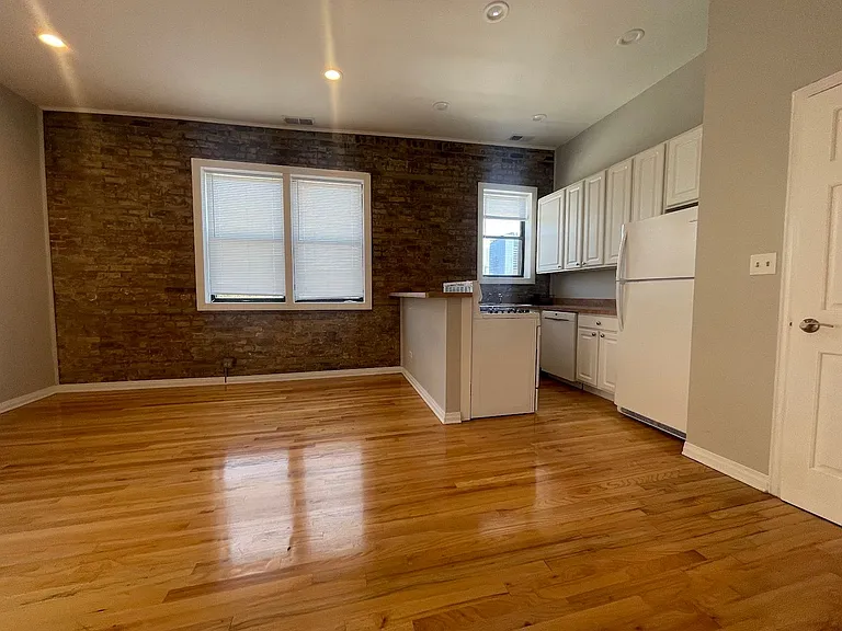 1132-1136 W Grand Ave #506-508 — Photo 4
