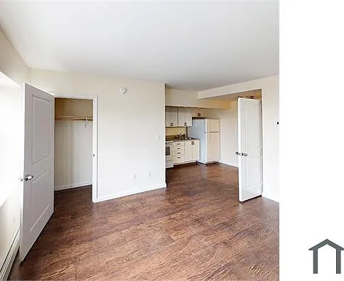 Studio, $2,144 — Photo 3