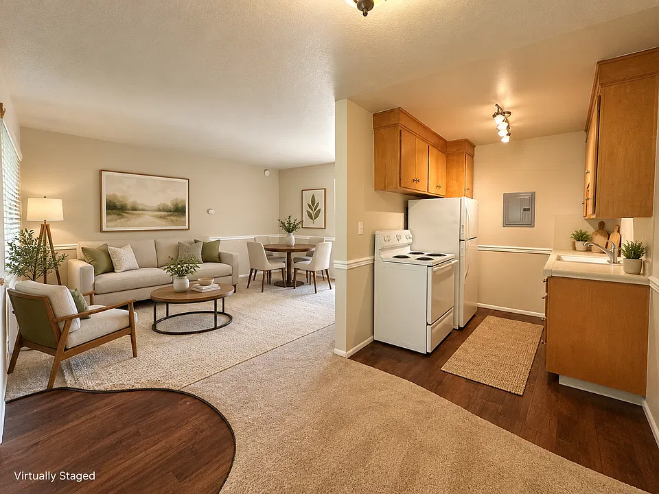 Must See Community in River Park Community ~ East Sac Area