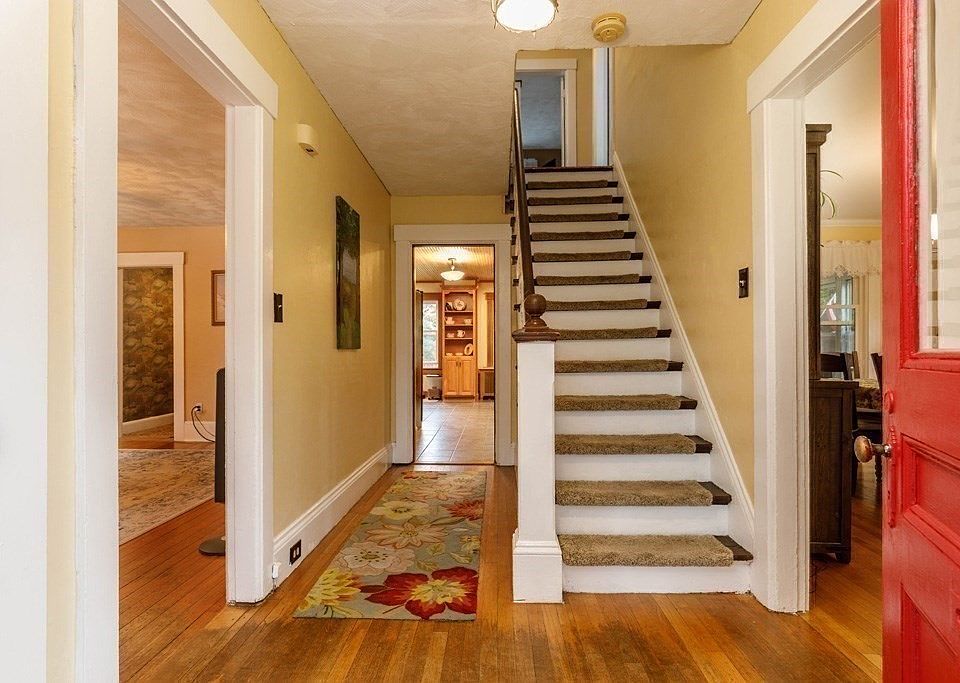 1st image of 27 Elm St