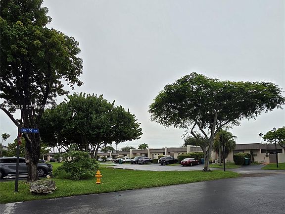 5th image of 7439 SW 106th Ct