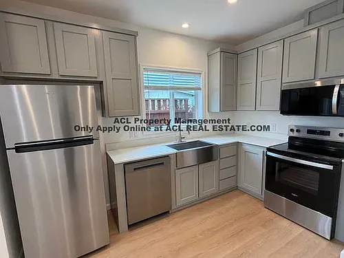 1327 Russell Way Photo 1