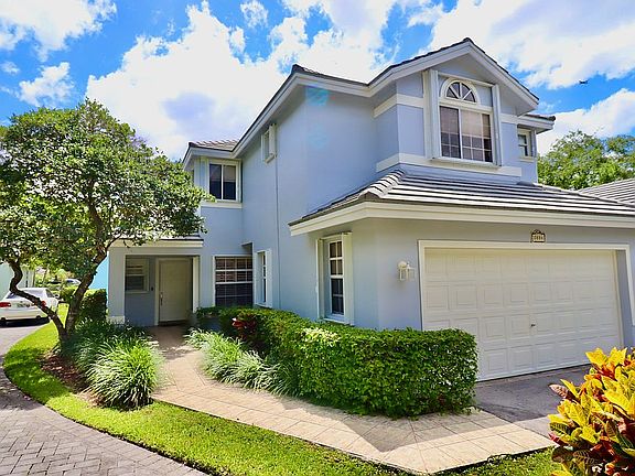 2nd image of 2884 Chapel Hill Ct