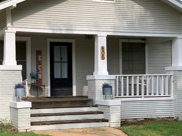 805 Virginia St, Graham, TX 76450