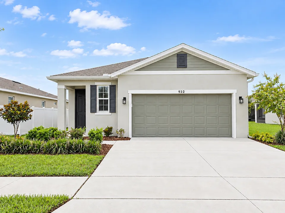 932 Blue Creek Dr