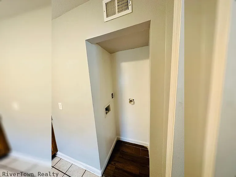 155 Clark Pl — Photo 5