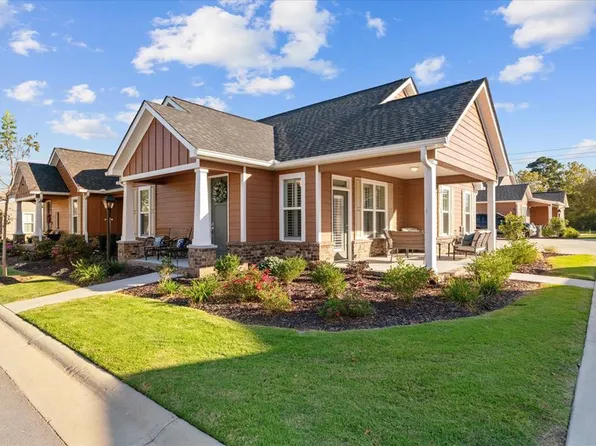 337 Pacer Ln, Dalton, GA 30721