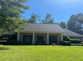 320 Grand Cypress Dr, Meridian, MS 39305