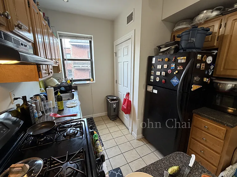 1932 Beacon St #4 — Photo 31