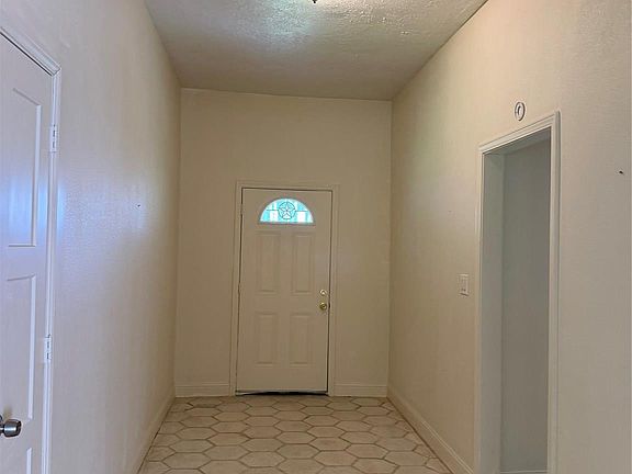 3rd image of 535 Brandon Rd