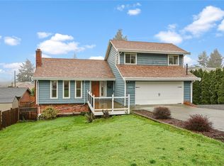 586 Stornoway Dr, Colwood, BC V9C 3J8