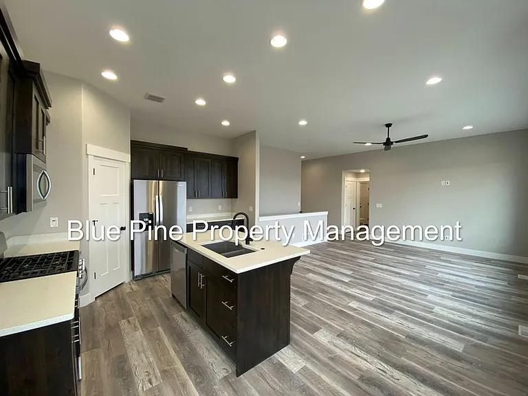 3840 Ventura Ave — Photo 6