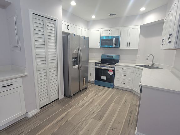4th image of 4437 Cluster Dr