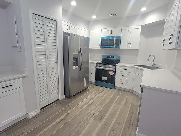 4437 Cluster Dr — Photo 4