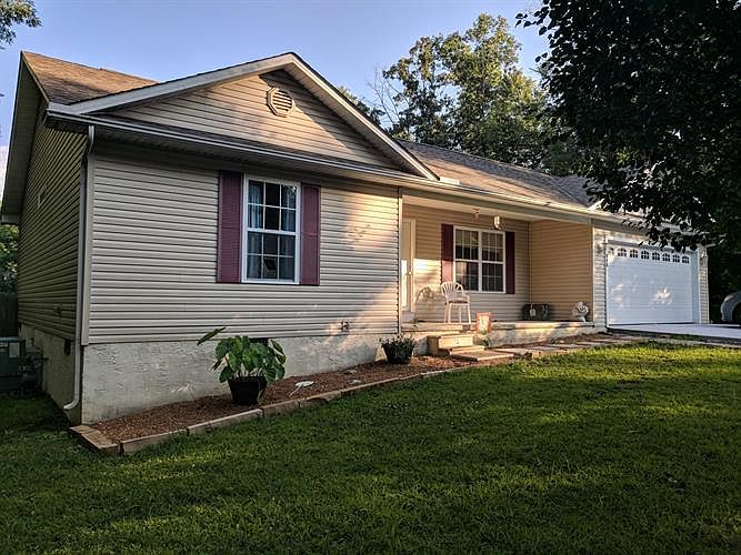 1st image of 832 Cahita Ln