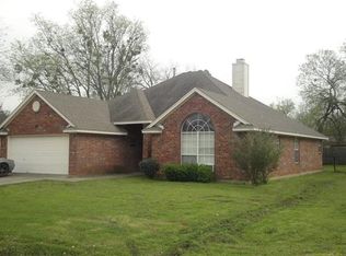421 E Division St, Pilot Point, TX 76258