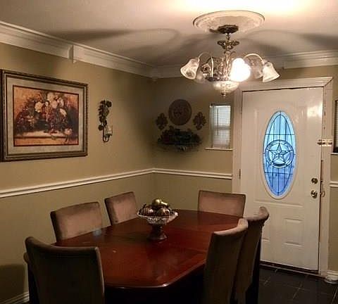 4th image of 3516 Moon Dr