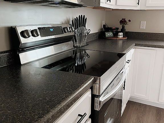 5th image of 8021 Cold Stream Ln