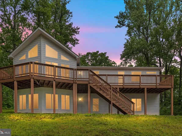 2668 High Top Rd, Linden, VA 22642