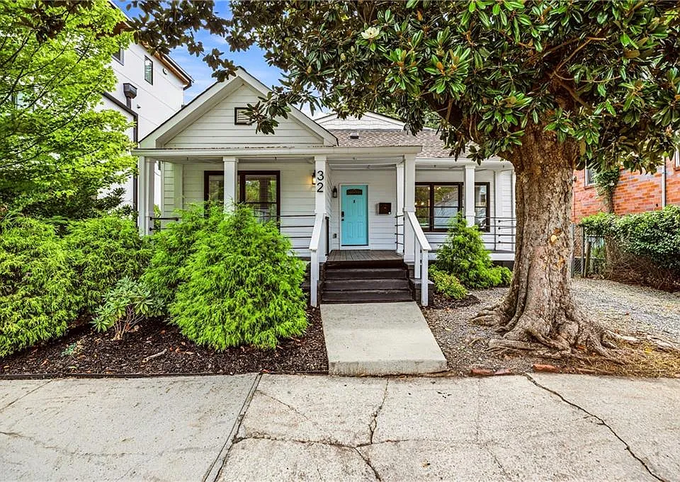 32 Howell St SE