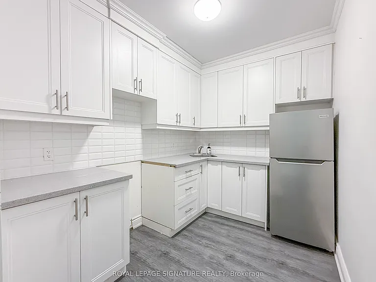 394 Dovercourt Rd #11 — Photo 3