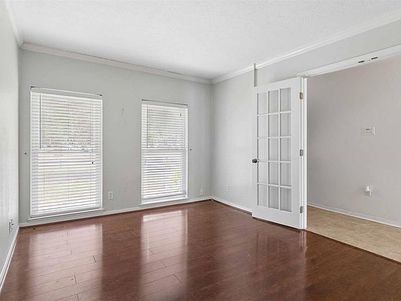 4th image of 5914 Willowbend Blvd