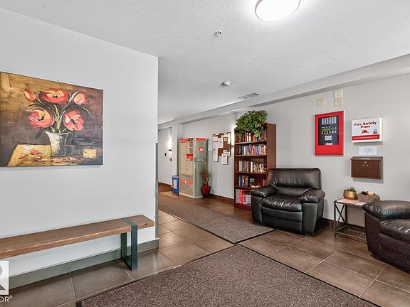 4th image of 501 Palisades Way #210