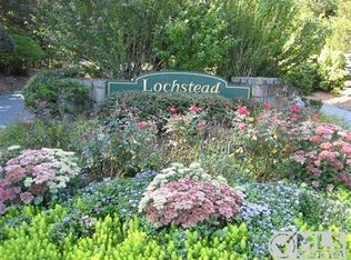 39 Lochstead Dr, East Falmouth, MA 02536