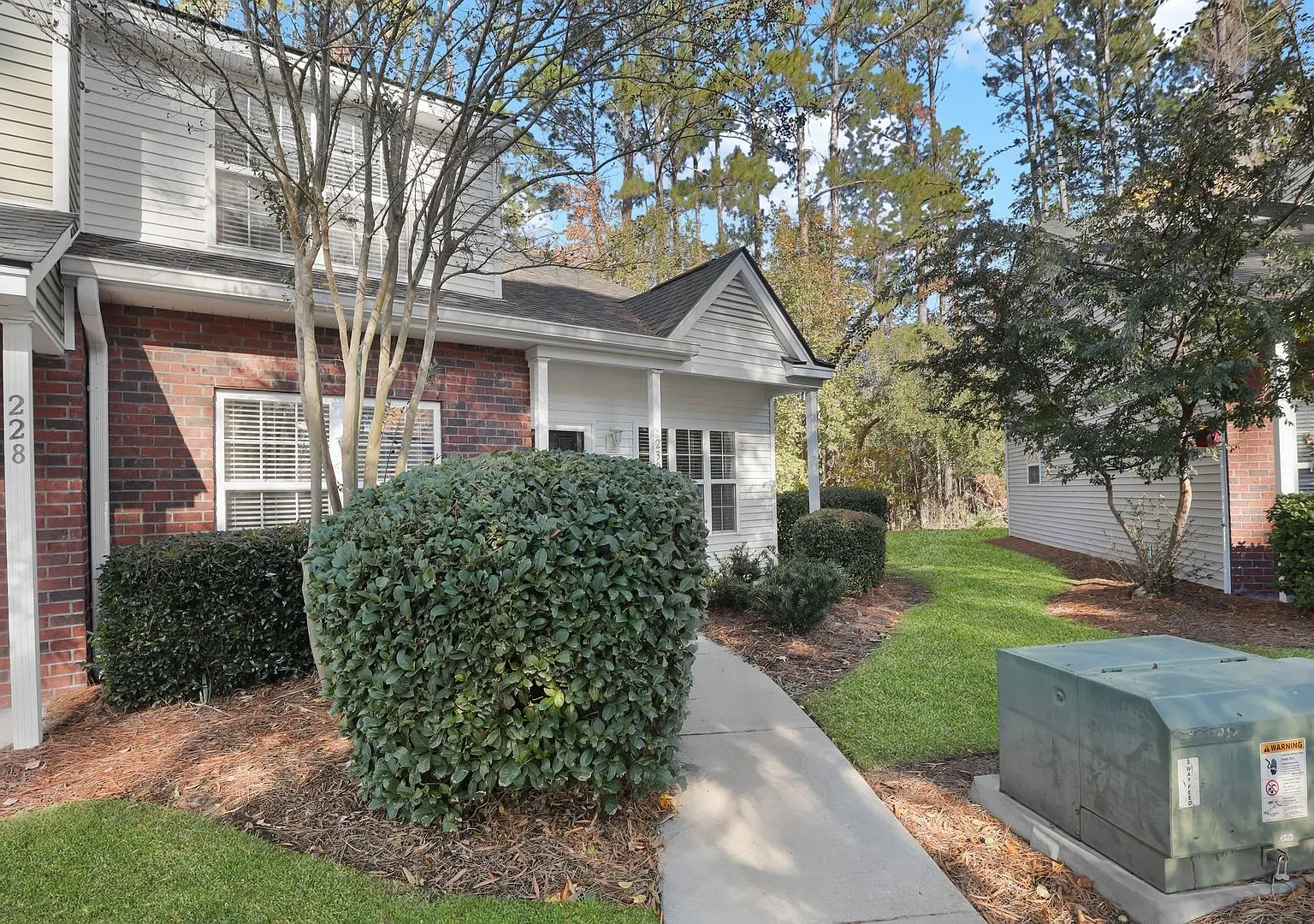 Charming 3 Bedroom Home in the Towns of Buckwalter!! — Photo 3