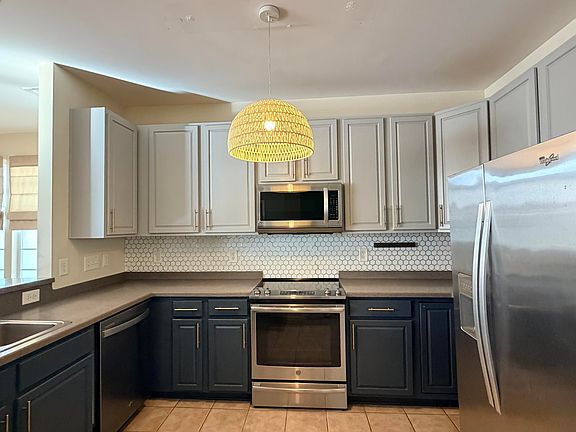 3rd image of 5410 Silver Moon Ln