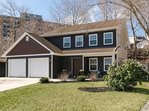 42 Margaret Rd, Halifax, NS B3N 1R7