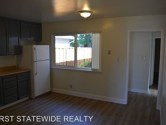 4th image of 4125 Olga Dr