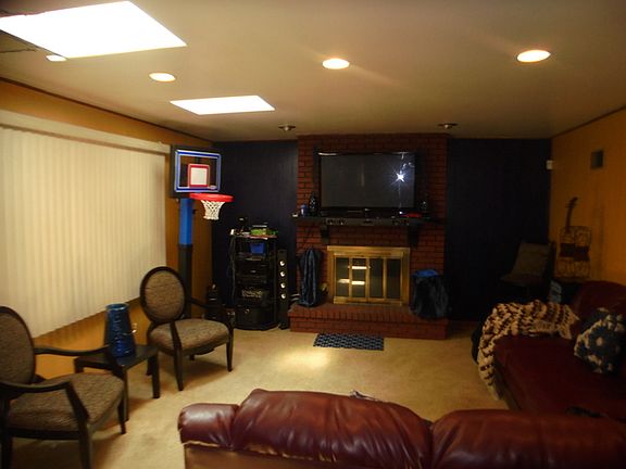 4th image of 17217 Dobson Ave