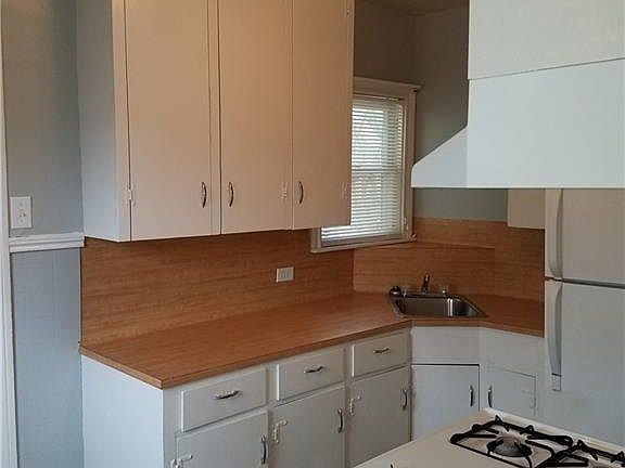 5th image of 330 Rosebud Ave