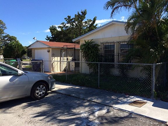4th image of 21300 NW Forty Circle Ct