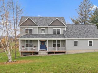 63 Maplewood Dr, Saint Albans, VT 05478