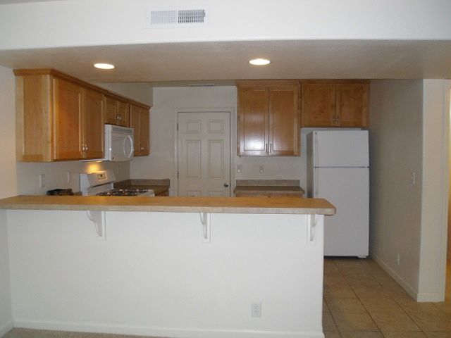 2nd image of 473 E 7th Ave