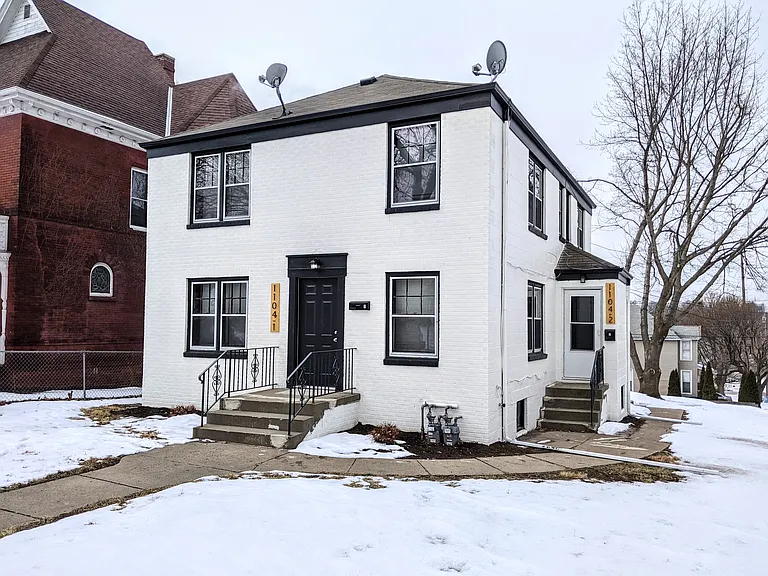 1104 S 32nd St — Photo 22