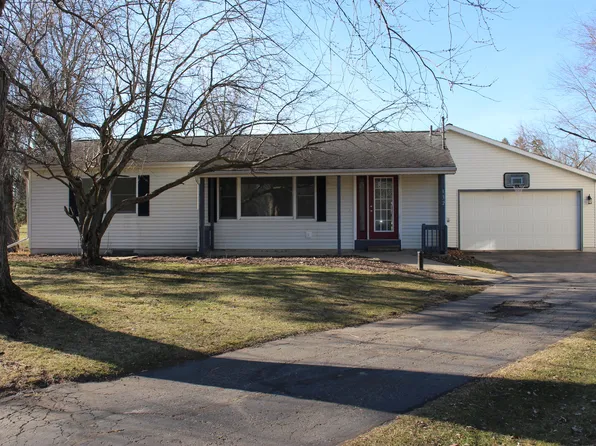 132 Golfview Dr, Brooklyn, MI 49230