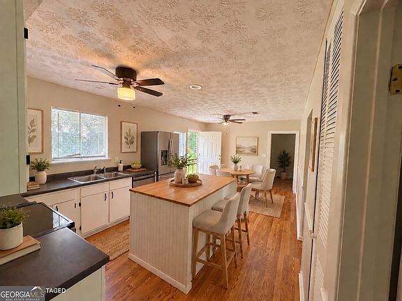 4th image of 2892 Haddon Dr