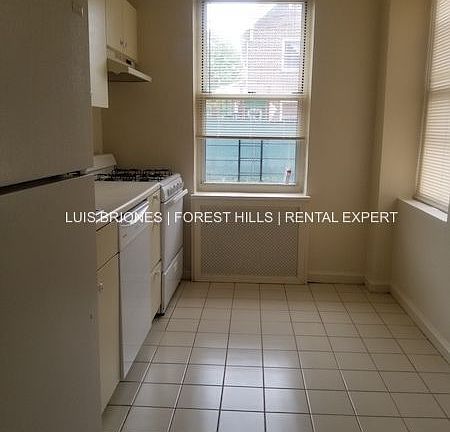 2nd image of 7001 113th St APT 2G