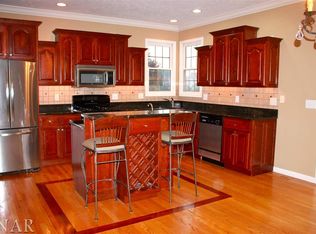 3118 Creek Side Rd, Bloomington, IL 61704