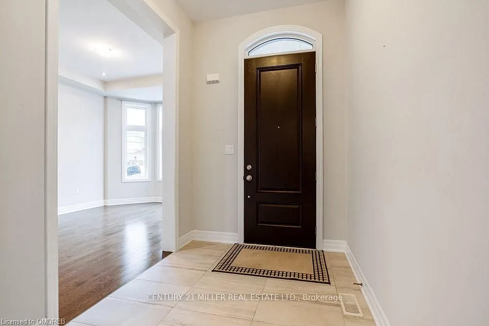 4 bed, $5,600 — Photo 3