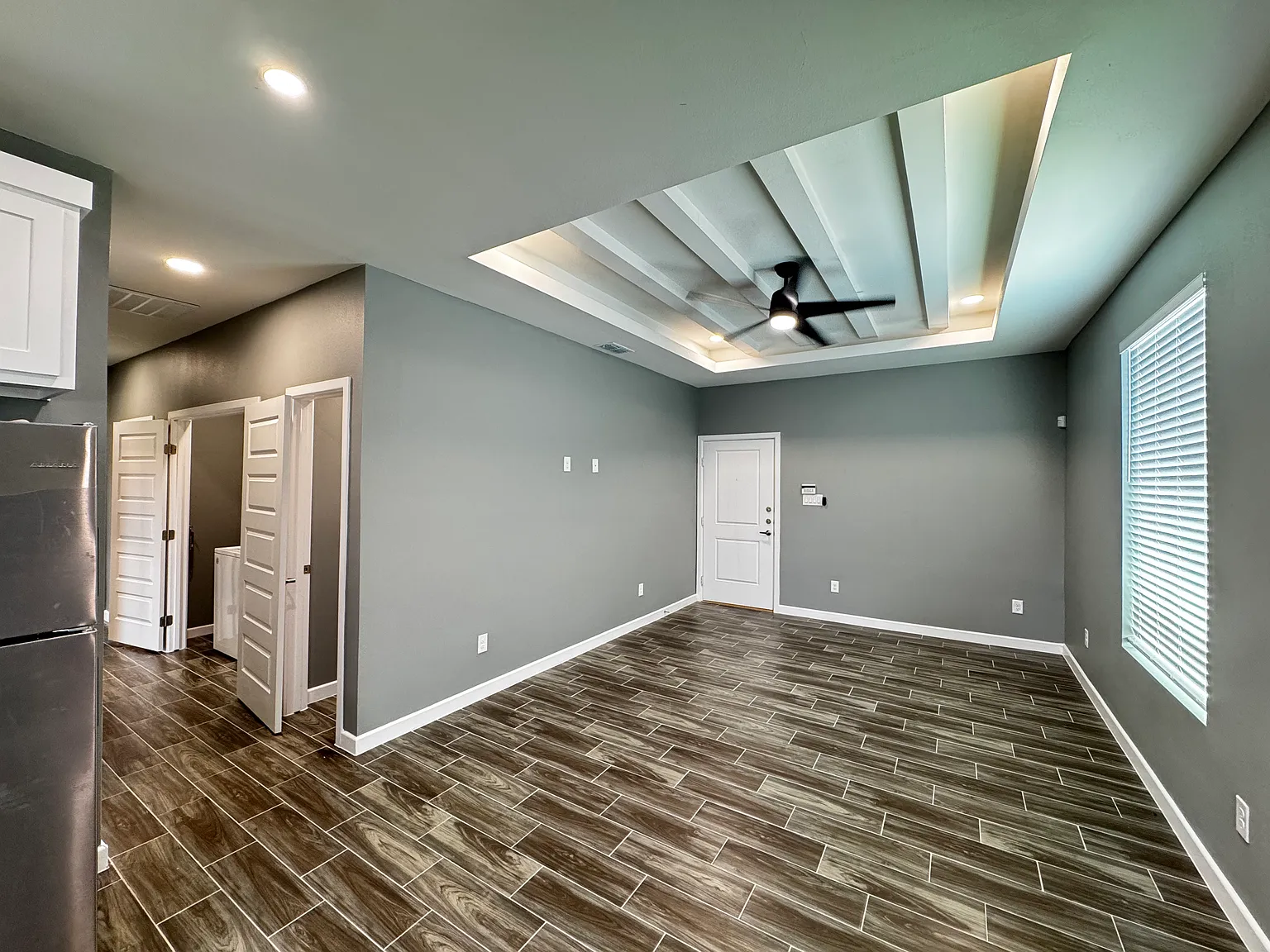 3 bed, 1092 sqft, $1,350 — Photo 2