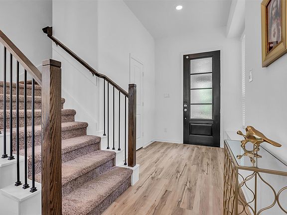 5th image of 662 Aspen Falls Ct