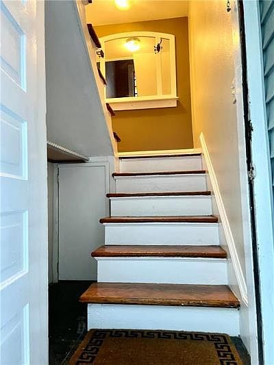 1st image of 812 Valmont St #1/2