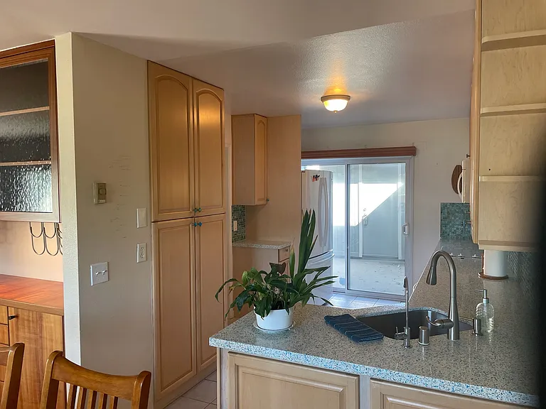 1806 Eastwood Ln — Photo 17