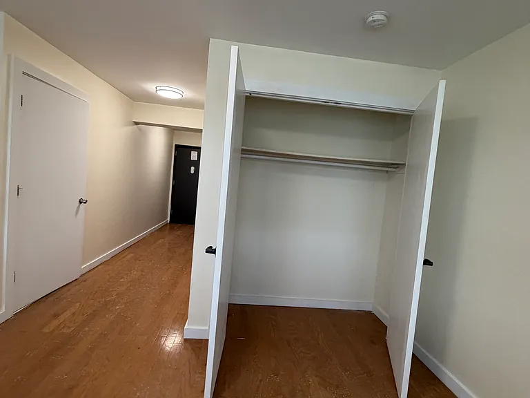 2278 Bronx Park E #8C — Photo 8