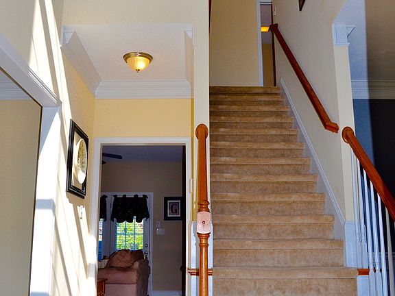 3rd image of 5817 Beaver Run Ln