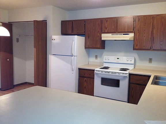 2nd image of W170S7621 Gregory Dr #B